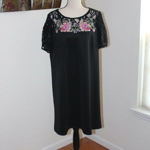 Lux II, lace and embroidered dress Large   C1